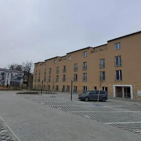 Apartamento U Letiste Tuchomerice