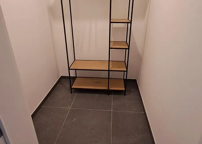 U Letiste Tuchoměřice