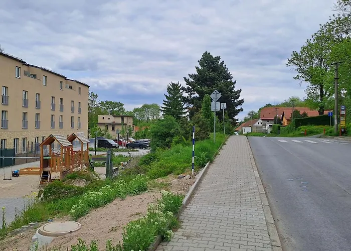 U Letiste Apartman Tuchoměřice