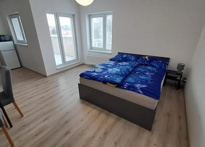 U Letiste Tuchoměřice